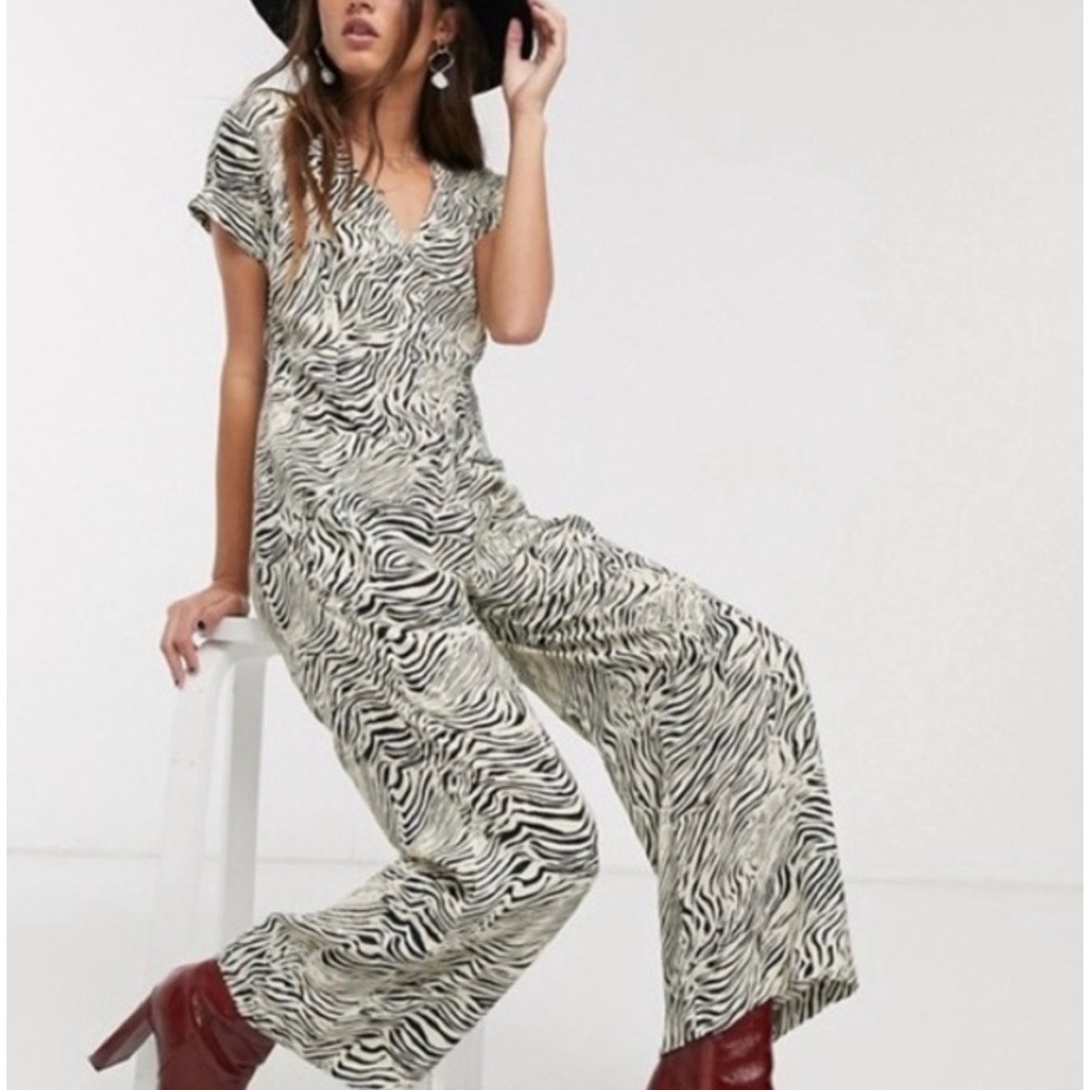 Capulet Zebra Print Wide Leg Jumpsuit V-Neck Short Sleeve Cream Black Small